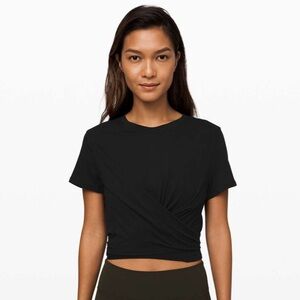 Lululemon Time To Restore Short Sleeve
Black Size 6